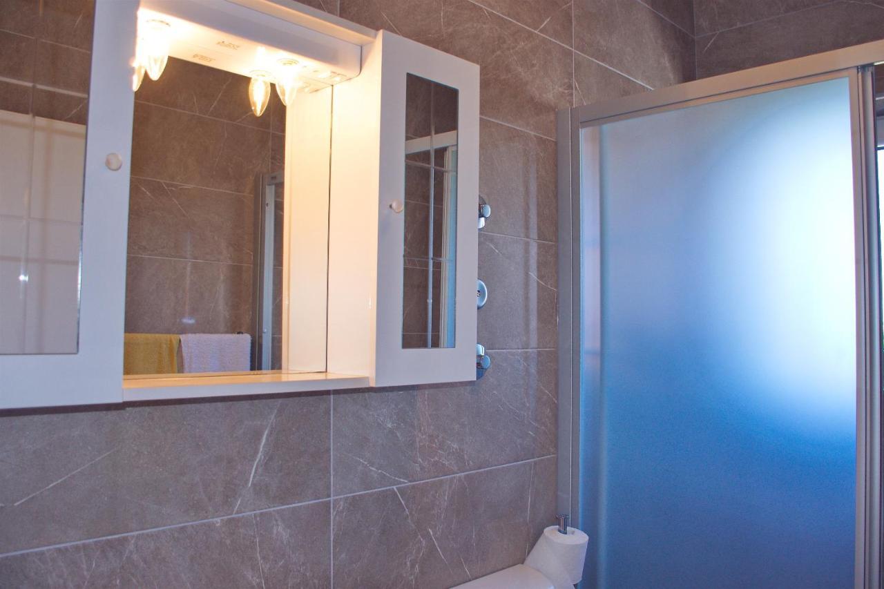Apartmani Vidusin Novalja Bagian luar foto